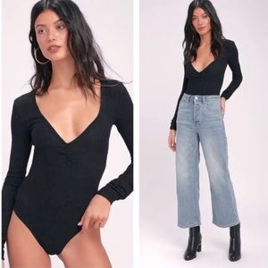 Free People Streetwear Chic Ribbed Cozy Up To Me Bodysuit Ruched V-Neck Black